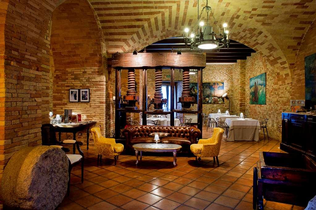 Castello Chiola Dimora Storica Hotel Loreto Aprutino Restaurant photo